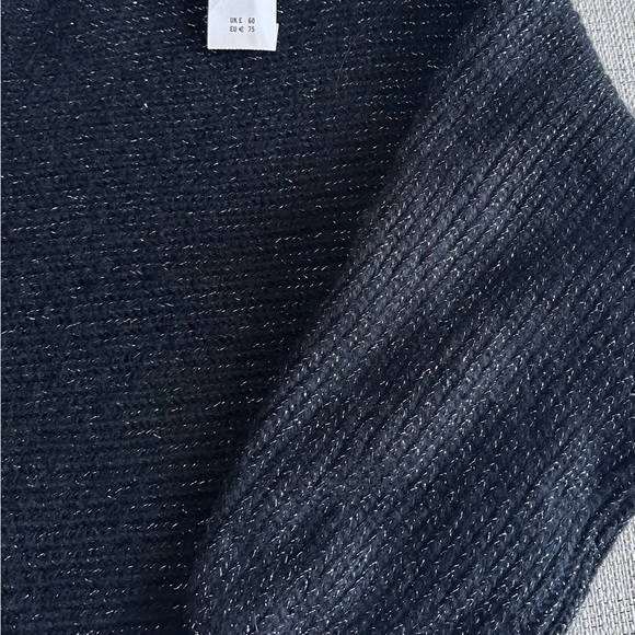 Abercrombie & Fitch Black Metallic Sweater NWT - Picture 5 of 5